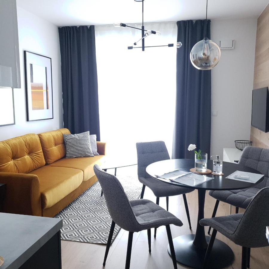 Bit Eccentric With The Balcony Apartment Varşovia Exterior foto